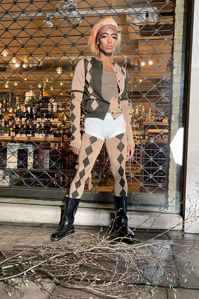 Look 32